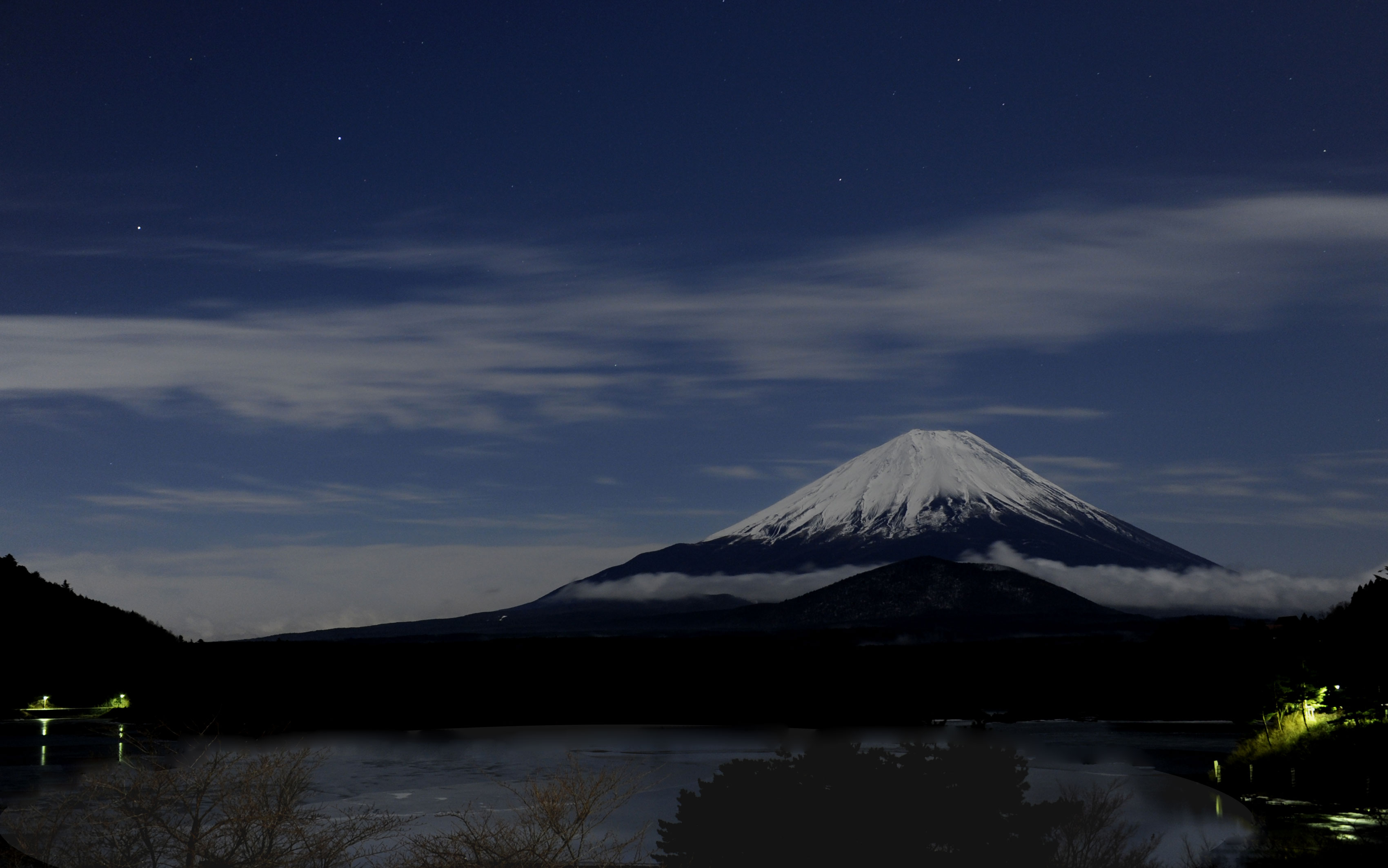 薄暮の冬富士